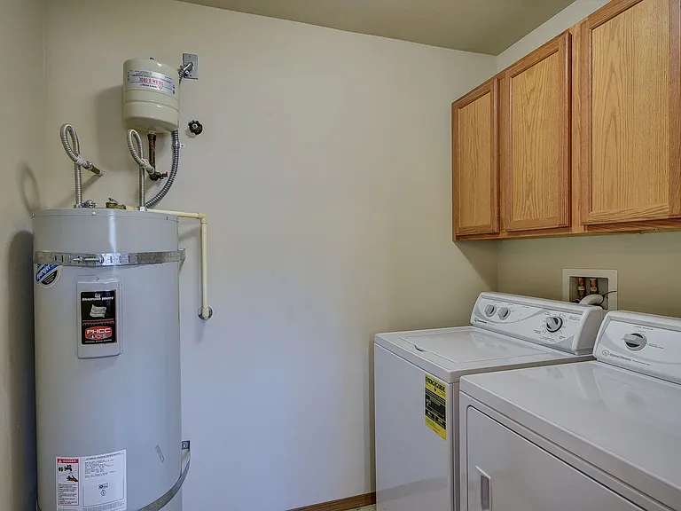 M0833 Arbor Terrace Condo's — Photo 34