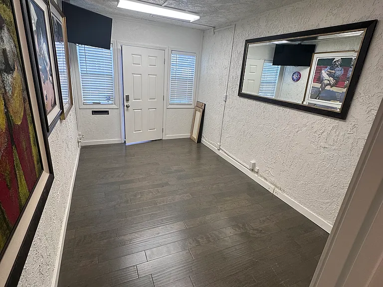 Palin Cir — Photo 5