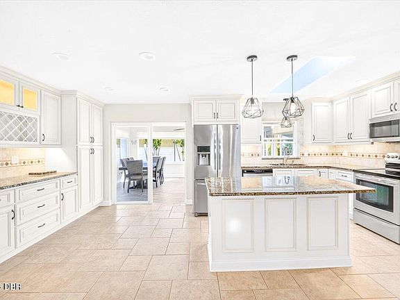 2nd image of 115 Marie Dr