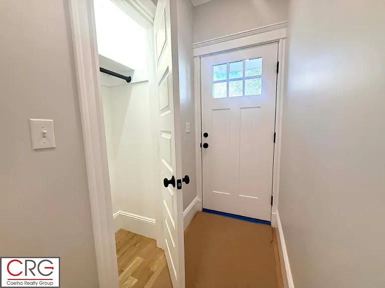 168-170 Webster Ave #1 — Photo 25