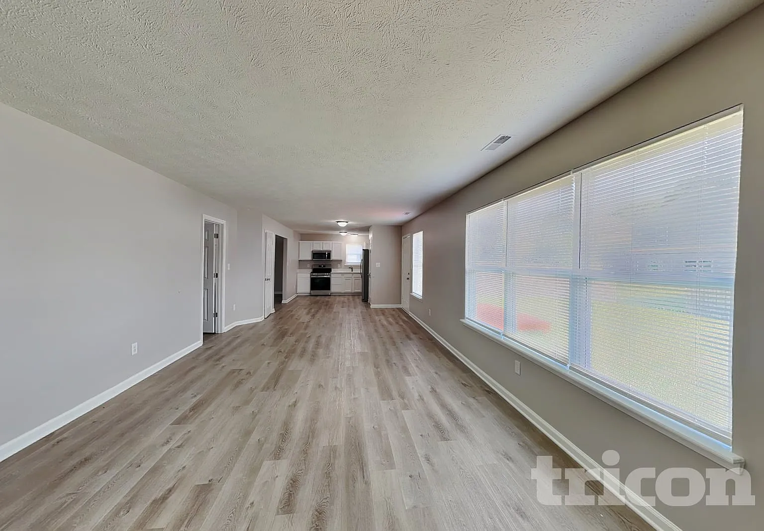 11118 Waterfield Place Indianapolis IN — Photo 3
