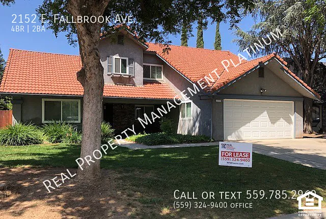 2152 E Fallbrook Ave photo 1