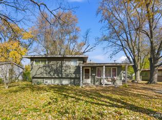 28 Seneca Dr, Montgomery, IL 60538