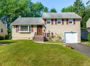 295 Arnold Ave, North Plainfield, NJ 07063