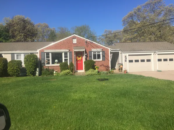 11 Rutherford Ct #11, Warwick, RI 02886