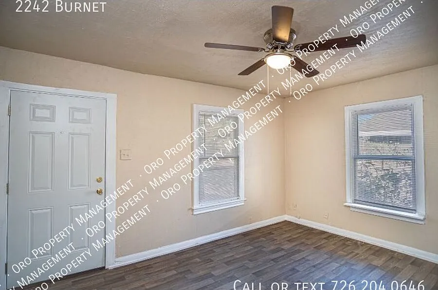 Great Amazing Home So Close to Downtown — Photo 4