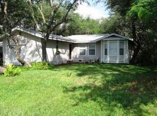 209 Griffith Dr, Rockport, TX 78382