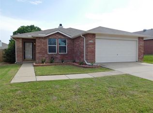 3334 Lipizzan Dr, Denton, TX 76210