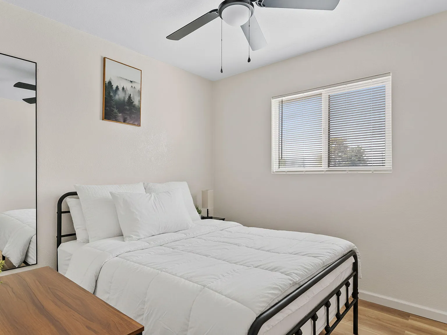 4 bed, 3.0 bath, 2200 sqft, $1,105 — Photo 1