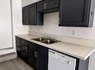 3225 Fortier St APT B, Bakersfield, CA 93306