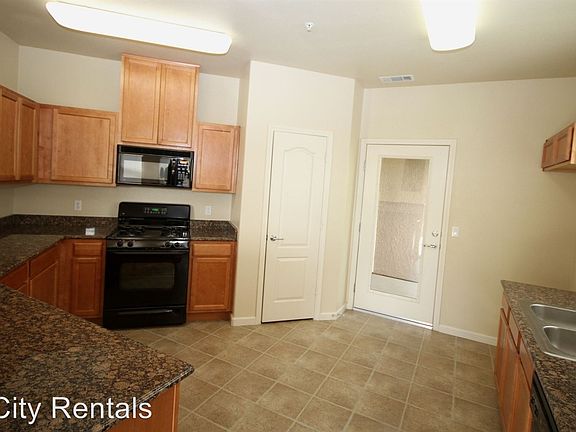5th image of 5562 Tares Cir