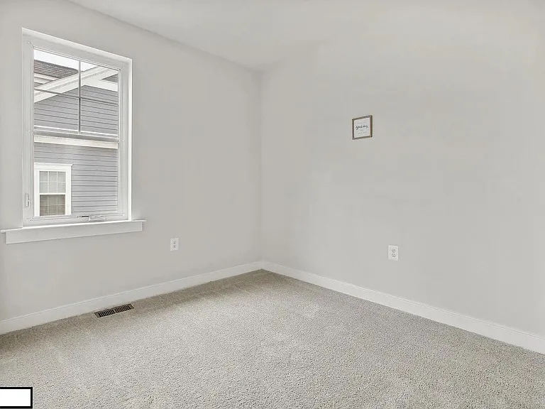 208 E Pennsylvania Ave — Photo 21