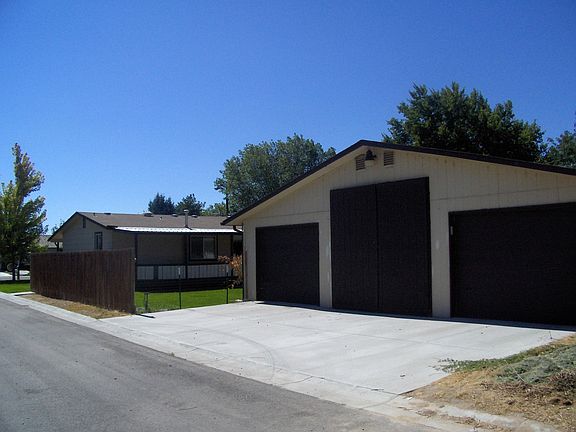 Shop - potential mother-in-law quarter