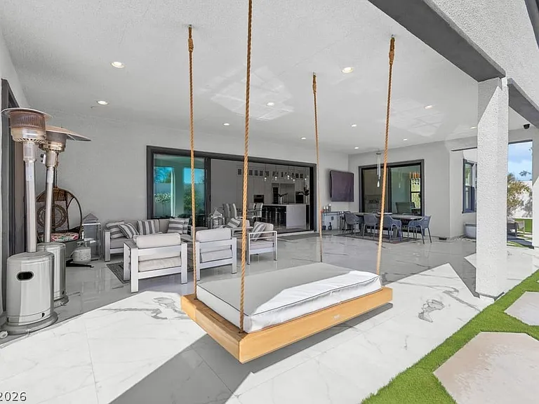 4315 N Dapple Gray Rd — Photo 36