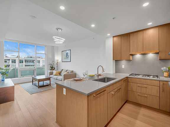 3rd image of 4988 Cambie St #502