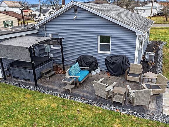 3rd image of 99 E Whitney Ave