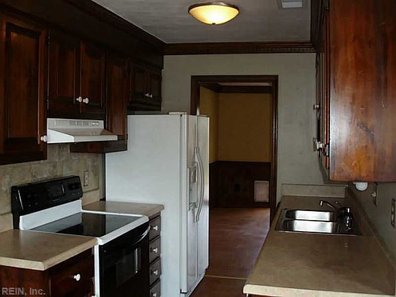 3rd image of 338 San Roman Dr