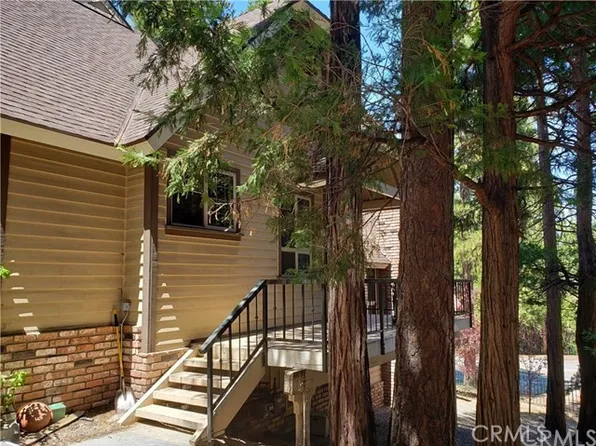 27498 White Fir Dr, Lake Arrowhead, CA 92352