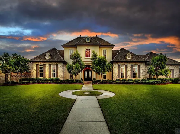 211 Saint Delphine Dr, Thibodaux, LA 70301