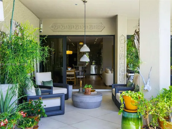2901 S Bayshore Dr APT 1B, Miami, FL 33133