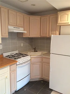 Rented by Sumitomo Real Estate Sales | media 12