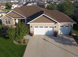 4825 Granite Dr, Bismarck, ND 58503
