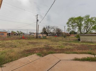 200 S Wall St, Shamrock, TX 79079