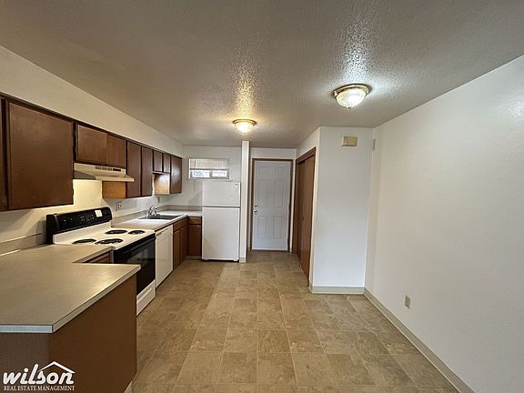5th image of 1009 S 41st Ave APT 3