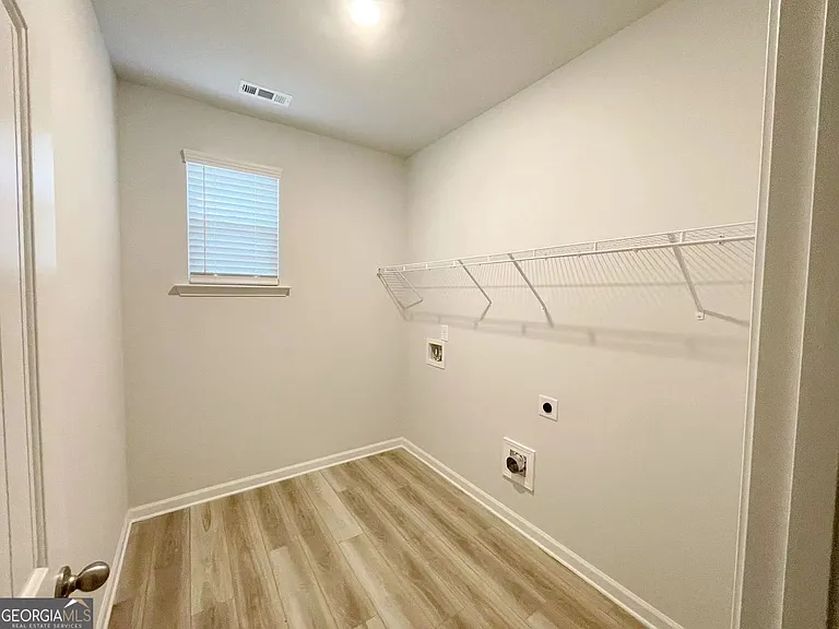 928 Yancey Ct — Photo 8