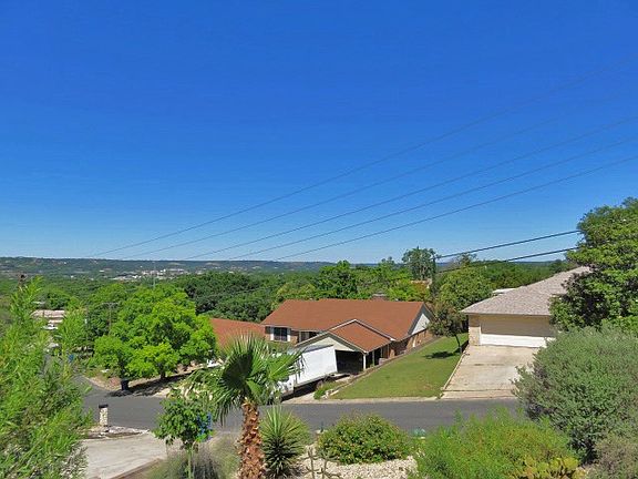 3rd image of 1311 Carol Ann Dr
