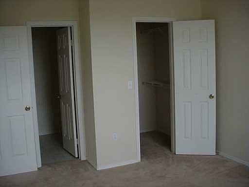 5th image of 2652 Robert Trent Jones Dr APT 527
