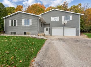 7104 Deer Trail Rd, Sturgeon Bay, WI 54235