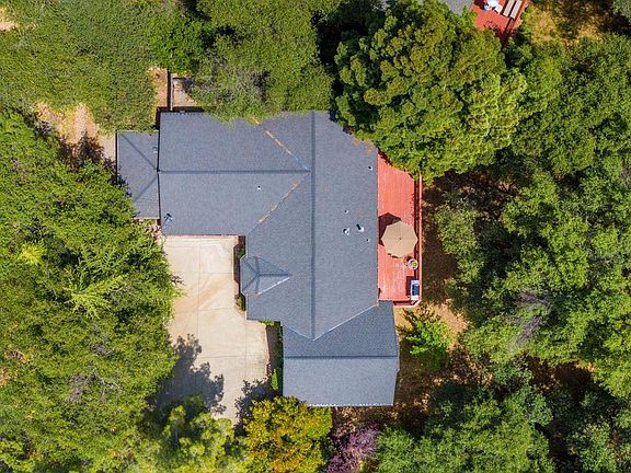 4th image of 1434 Country Club Dr