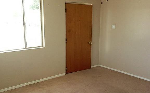 5th image of 10102 Oslo Dr