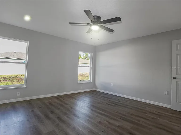 16619 SW 31st Cir — Photo 12