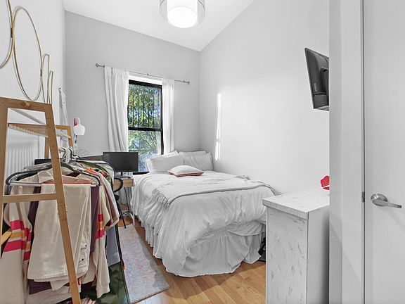 5th image of 253 Himrod St APT 3R