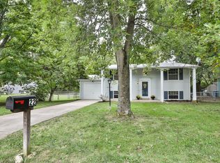 22 Fern Dr, Saint Charles, MO 63304