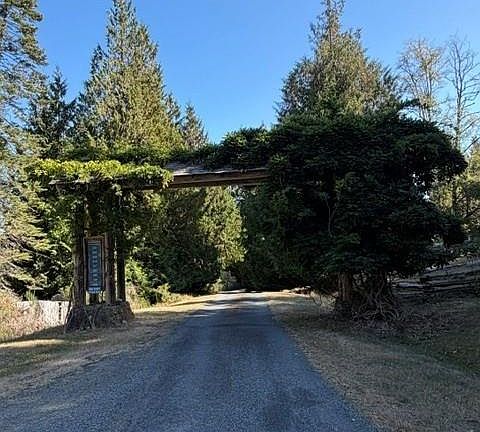5th image of 621 Bell Bay Rd