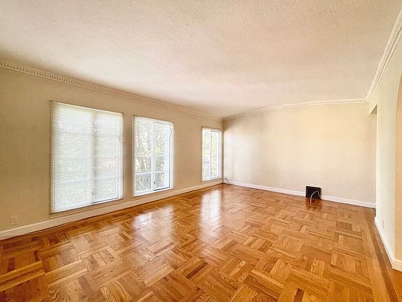 5th image of 2245 Beach St APT 3