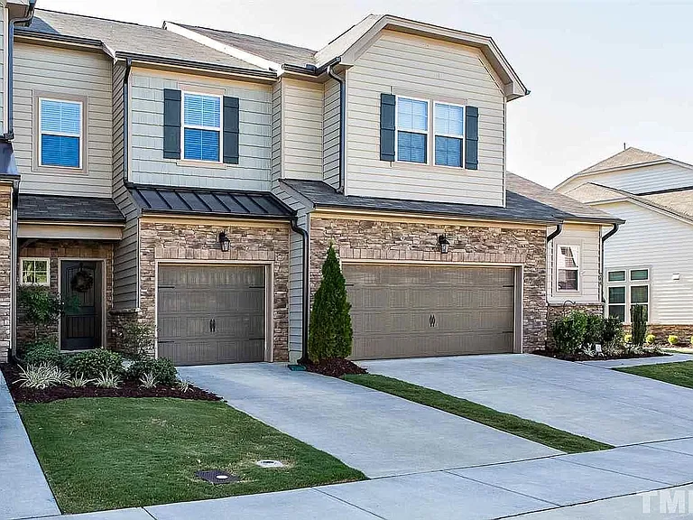 268 Rubrum Dr — Photo 15