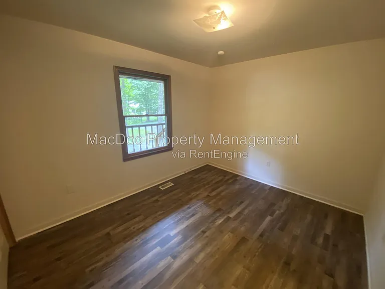 8302 Delegate Dr — Photo 17