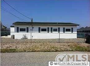 2nd image of 80 Lynn Ann Ln