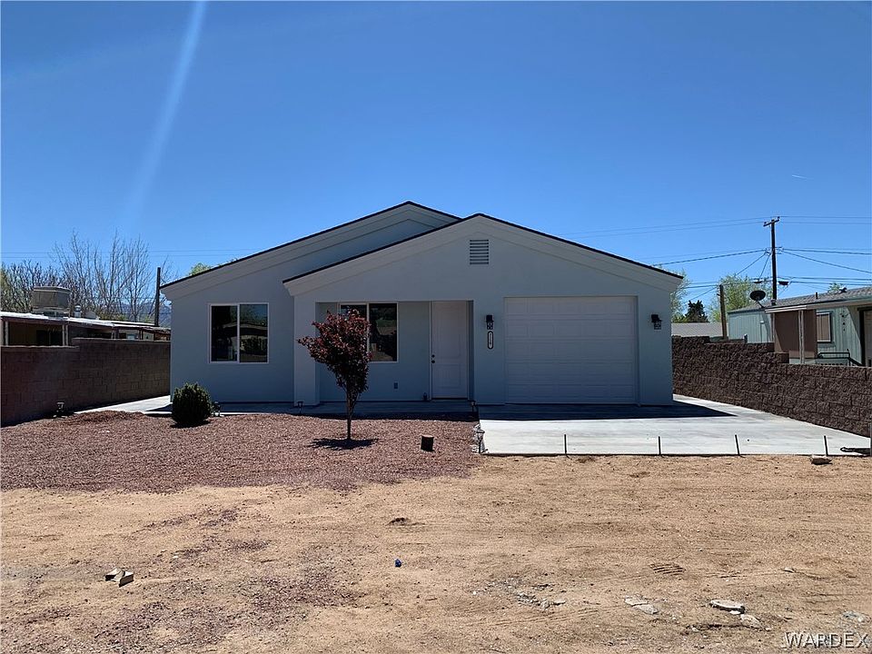 1st image of 3158 E Snavely Avenue