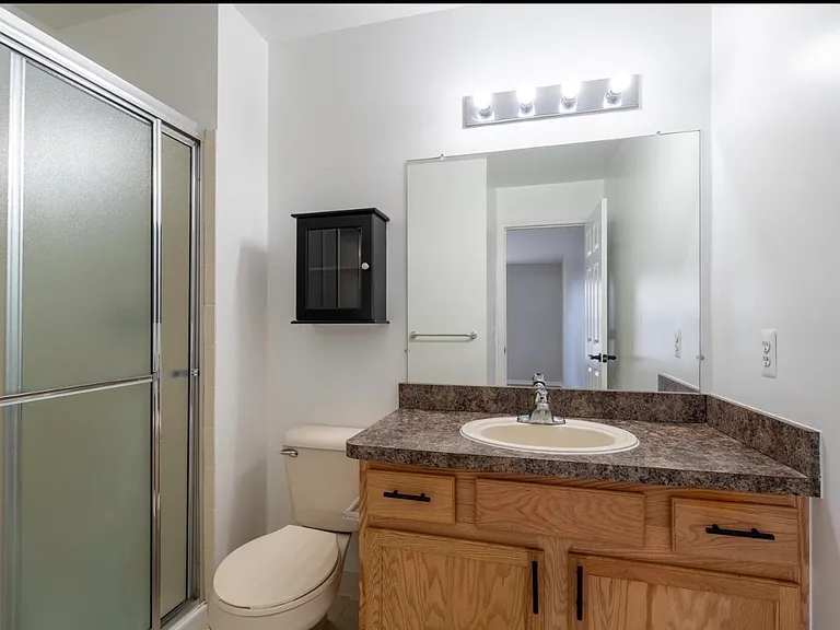 15357 Yale Dr — Photo 6