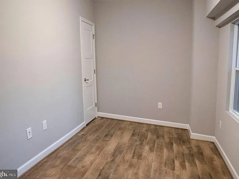 211 Sillery Bay Rd — Photo 15