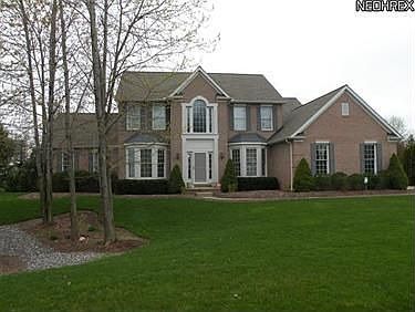 1st image of 544 Parkside Dr