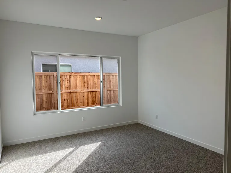 9634 Maple Terrace Ln — Photo 7