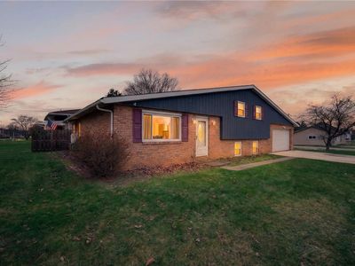 201 Golf Ave, Ellwood City, PA, 16117