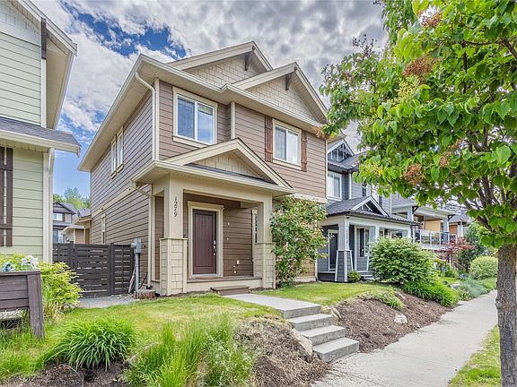 3rd image of 1279 Bergamot Ave