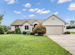 3905 Meander Dr, Mineral Ridge, OH 44440